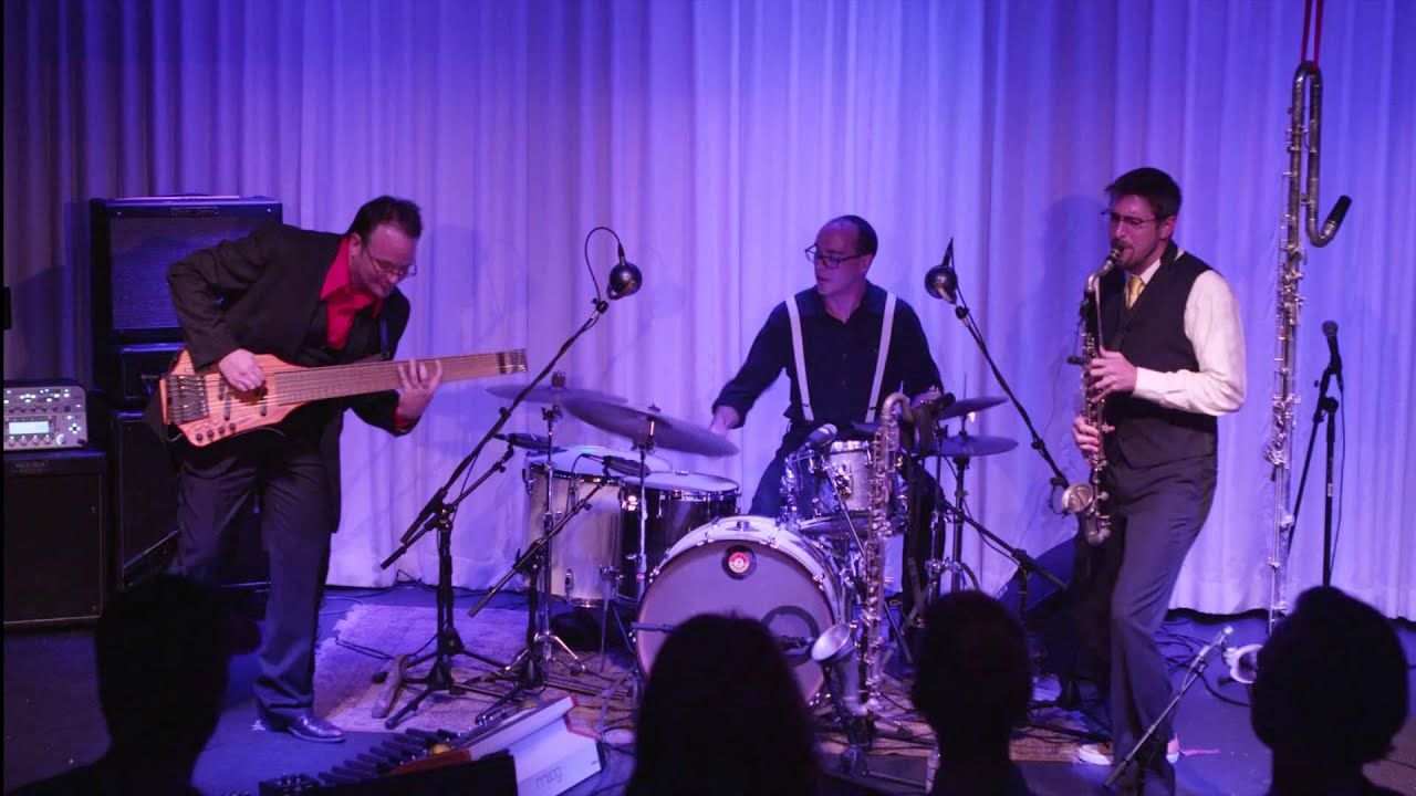 E.Normus Trio in studio